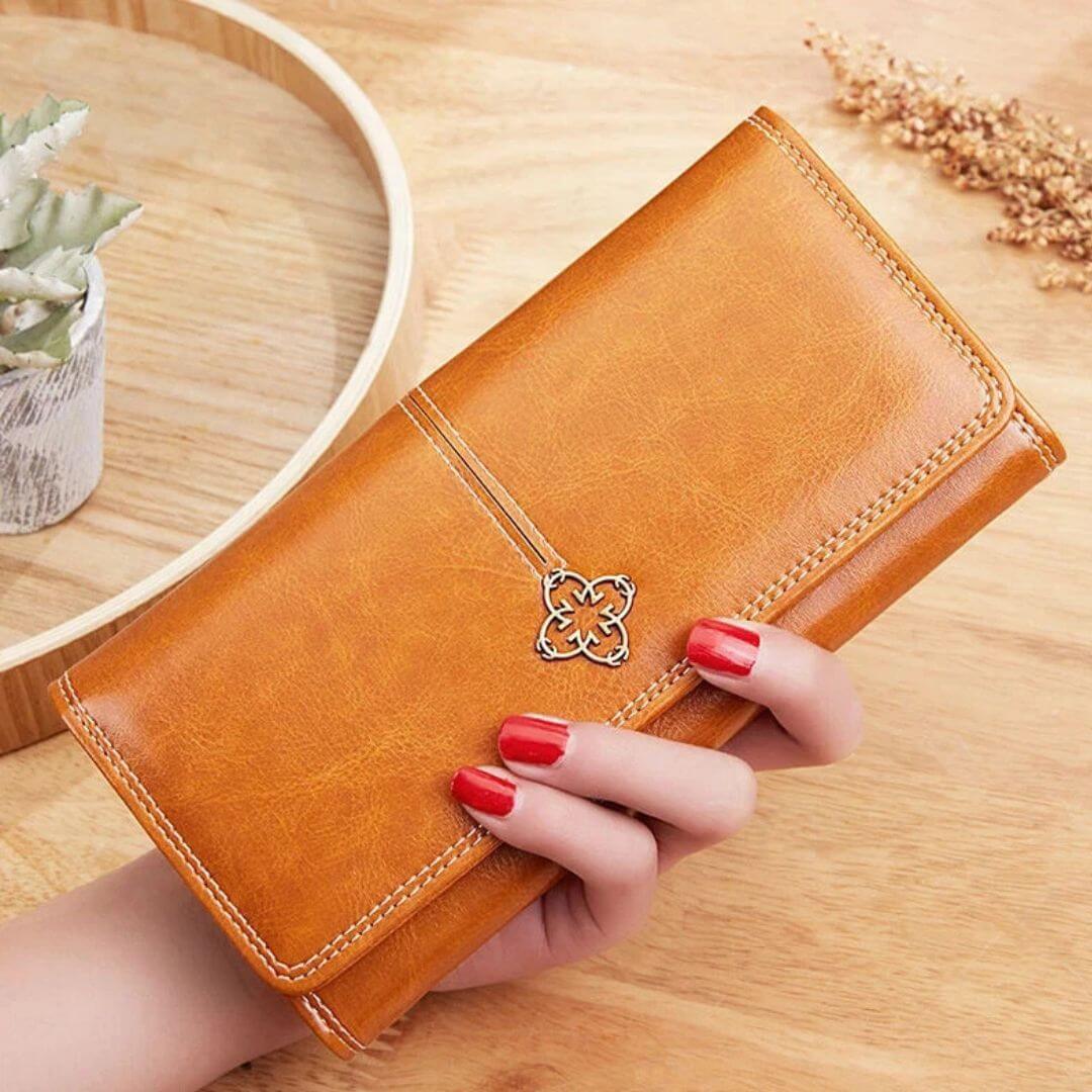 Isabelle’s Refined Companion | Wallet Joan's Bags